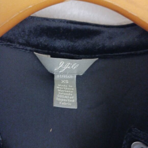 J. Jill Black Velvet Floral Embroidered Button Front Long Sleeve Top size XS - Picture 4 of 5
